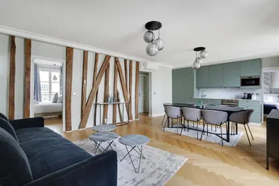 Cuisine ou kitchenette dans l'établissement Pick A Flat's Apartments in Montmartre - Rue Lepic