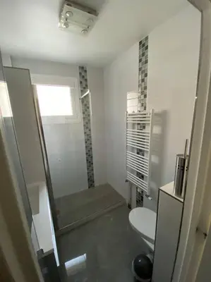 Salle de bains dans l'établissement Superbe appartement Vanves T3 avec parking