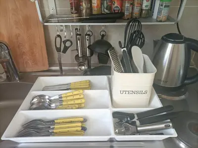 Cuisine ou kitchenette dans l'établissement Charming Studio superb location in 7th district Paris