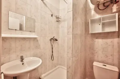 Salle de bains dans l'établissement Charmant studio Paris 3 Marais
