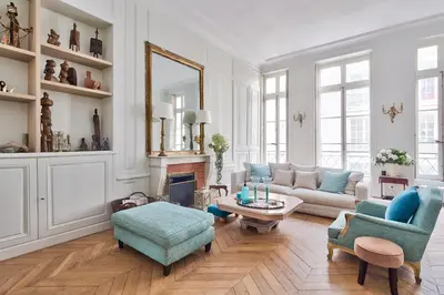 Coin salon dans l'établissement Appartement de luxe 4 étoiles sur Île Saint-Louis - 115 m2 - Calme et spacieux