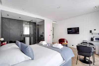 Un ou plusieurs lits dans un hébergement de l'établissement Charming private room - 2P - Les halles