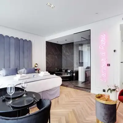 Charming private room - 2P - Les halles