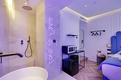Salle de bains dans l'établissement Private suite with jacuzzi - 2P - Rivoli