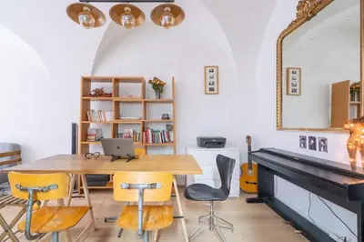 Cuisine ou kitchenette dans l'établissement Grand duplex Montmartre