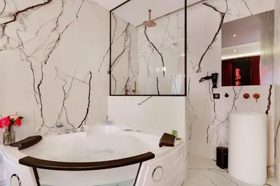 Salle de bains dans l'établissement Luxurious private room - 2P - Les Halles