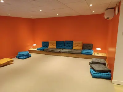 Coin salon dans l'établissement FINESTATE Coliving Mairie d'Issy