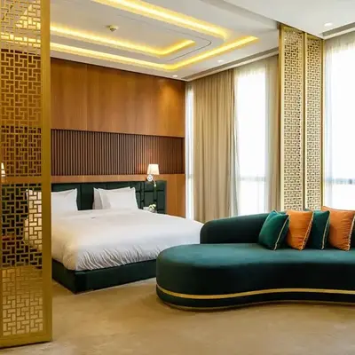 Luxury Stay on Champs-Elysées