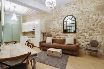 Coin salon dans l'établissement Charming apartment - 2BR-6P - Rue mouffertard