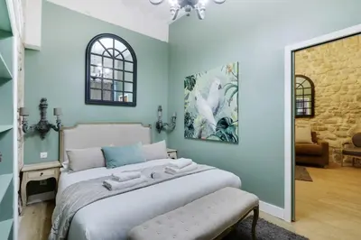 Un ou plusieurs lits dans un hébergement de l'établissement Charming apartment - 2BR-6P - Rue mouffertard