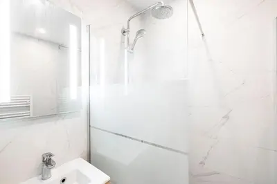 Salle de bains dans l'établissement Ciseaux 4G - SAINT GERMAIN DES PRÈS - Best Location