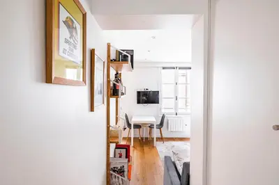 Télévision ou salle de divertissement dans l'établissement Ciseaux 4G - SAINT GERMAIN DES PRÈS - Best Location