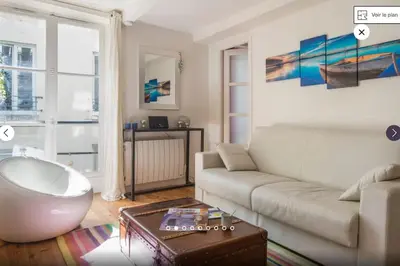 Coin salon dans l'établissement High Standing 2-Room Apartment in Latin Quarter Paris