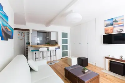 Cuisine ou kitchenette dans l'établissement High Standing 2-Room Apartment in Latin Quarter Paris