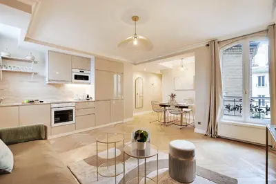 Cuisine ou kitchenette dans l'établissement Charming apartment - 1BR-4P - Montmartre