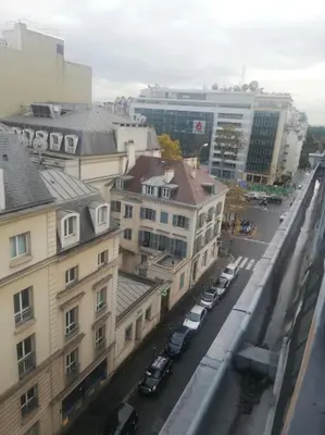 Vue générale sur Neuilly-sur-Seine ou vue de la ville depuis l'appartement