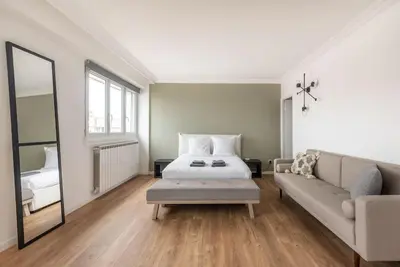 Un ou plusieurs lits dans un hébergement de l'établissement Appartement luxueux vue Tour Eiffel - Defense