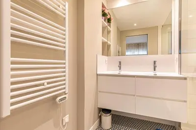 Salle de bains dans l'établissement GuestReady - Appartement proche de Montparnasse