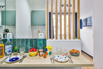 Cuisine ou kitchenette dans l'établissement WS Hôtel de Ville - Beaubourg