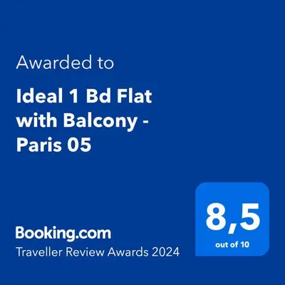 Certificat, récompense, panneau ou autre document affiché dans l'établissement Ideal 1 Bd Flat with Balcony - Paris 05