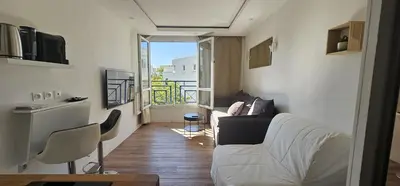 Télévision ou salle de divertissement dans l'établissement Studio T1 Cosy proche Paris et Stade de France