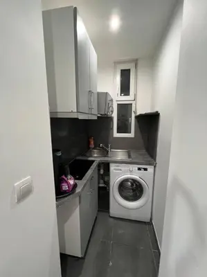 Cuisine ou kitchenette dans l'établissement Beau T2 à Arcueil proche RER B.