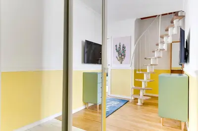 Télévision ou salle de divertissement dans l'établissement Duplex Moderne Cosy - Proche Porte d'Italie - Parking