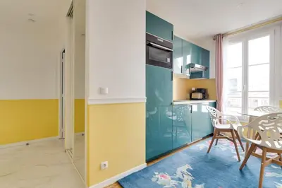 Cuisine ou kitchenette dans l'établissement Duplex Moderne Cosy - Proche Porte d'Italie - Parking