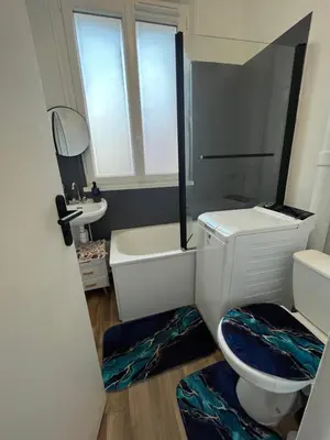 Salle de bains dans l'établissement Nice 2 Rooms Full Appartement in Paris