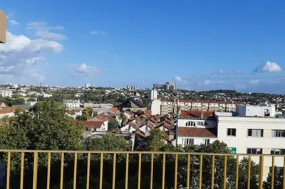 Vue générale sur Bagneux ou vue de la ville depuis l'appartement