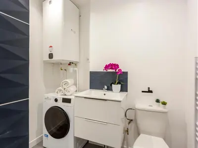 Salle de bains dans l'établissement Merveil - Family Suite - Marais - Martin IV