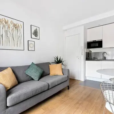 Superbe studio avec balcon au coeur de Montorgueil