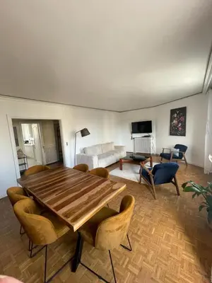 Coin salon dans l'établissement magnifique appartement