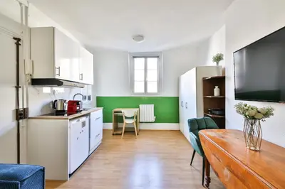 Cuisine ou kitchenette dans l'établissement 41.Studio 2Pers#Sèvres-Lecourbe#Necker