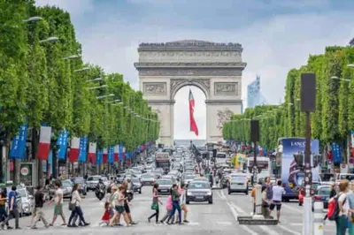 Clients de l'établissement High Value up to 4pp apt La Defense & Champs Elysees