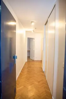 Plan de l'établissement Grand 2 pièces balcon Parking porte PARIS