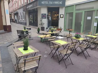 Restaurant ou autre lieu de restauration dans l'établissement Hôtel du Marché Paris
