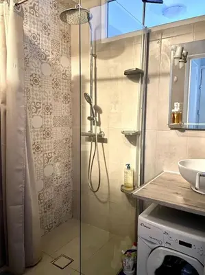 Salle de bains dans l'établissement Apartment in the heart of Chinatown, Paris