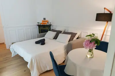Plan de l'établissement Le Marais cosy-comfy appartment