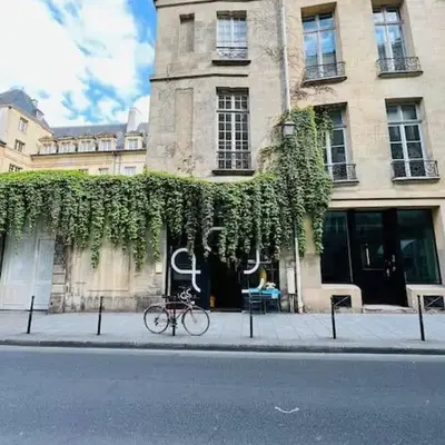 Le Marais cosy-comfy appartment