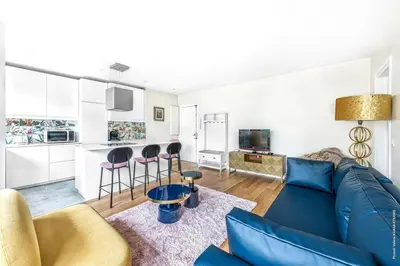 Cuisine ou kitchenette dans l'établissement Boulogne Billancourt - Schuman 1bdr