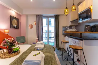 Cuisine ou kitchenette dans l'établissement Cosy studio - 2P - Center of Paris