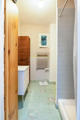 Salle de bains dans l'établissement Country home in Paris