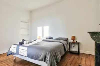 Plan de l'établissement Appartement Quartier Le Marais 1 Free Netflix