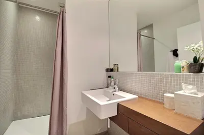 Salle de bains dans l'établissement APPARTEMENT PARIS - LOUVRE & RIVOLI