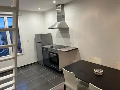 Cuisine ou kitchenette dans l'établissement Duplex T2 à Arcueil à 3min arrêt Laplace RER B