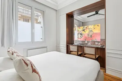 Un ou plusieurs lits dans un hébergement de l'établissement Interior Design - Apartment 6P-2BR - Tour Eiffel