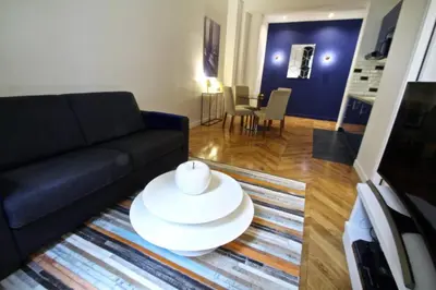 Coin salon dans l'établissement Apartment near Montmartre
