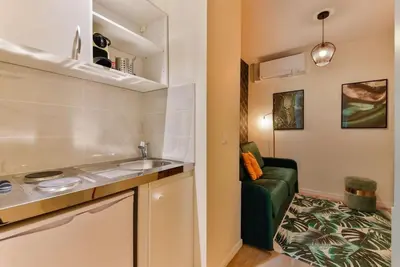 Cuisine ou kitchenette dans l'établissement 0#Studio 2pers#Champs Elysées#Arc de Triomphe