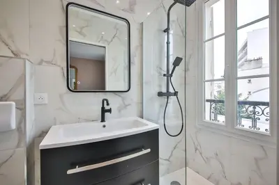 Salle de bains dans l'établissement 3G#Appart 6Pers#2 Chambres#Commerce#Paris 15#AC